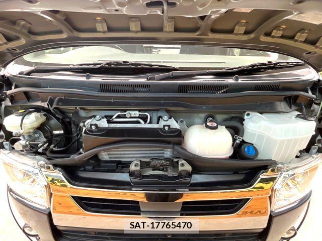 Toyota HIACE VAN 2021-03 8685650-17