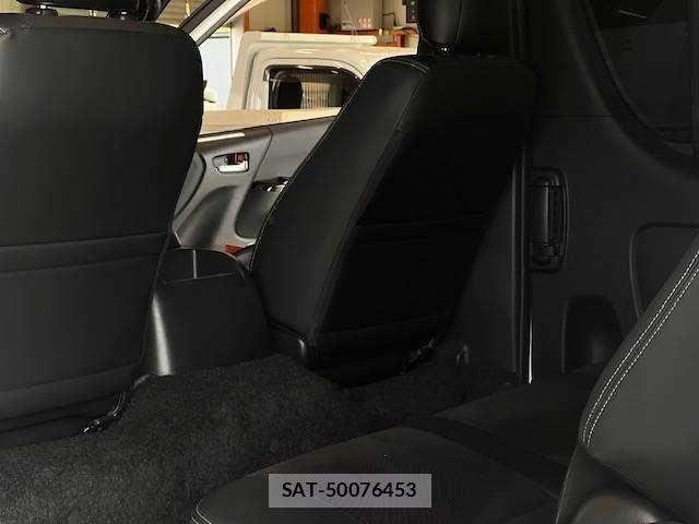 Toyota HIACE VAN 2022-11 8742552-11