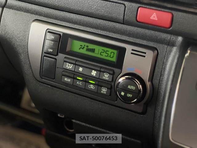 Toyota HIACE VAN 2022-11 8742552-18