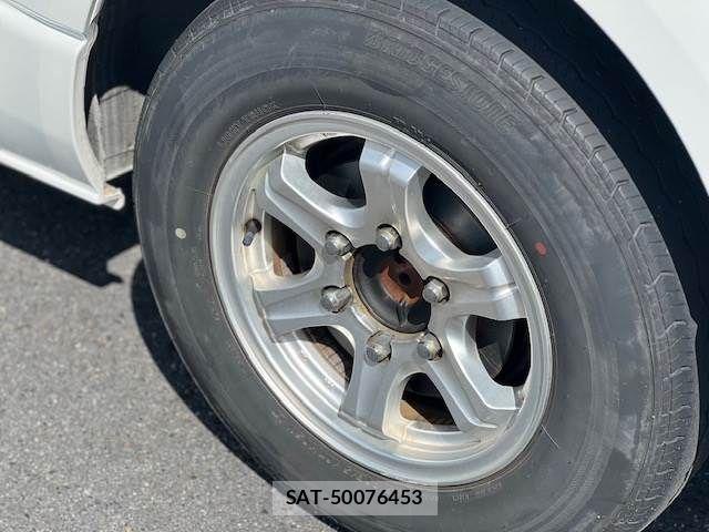 Toyota HIACE VAN 2022-11 8742552-4