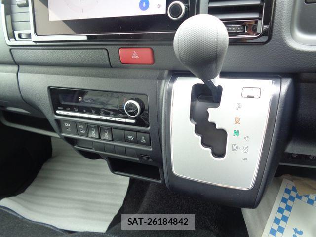 Toyota HIACE VAN 2026-08 8742524-16