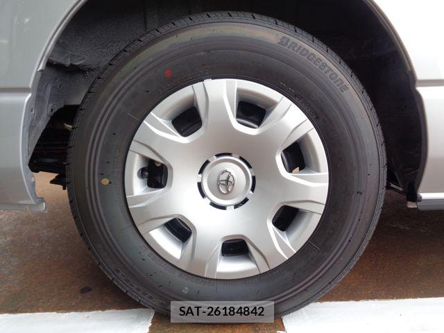 Toyota HIACE VAN 2026-08 8742524-26