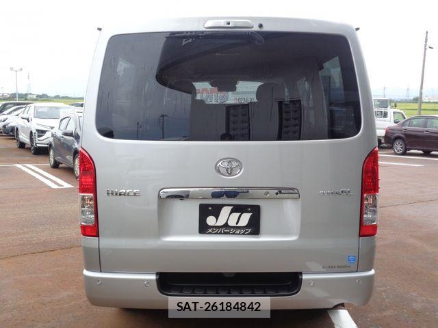 Toyota HIACE VAN 2026-08 8742524-5