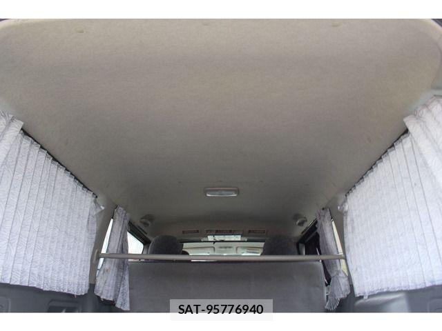 Toyota HIACE VAN 2004-11 8742567-12