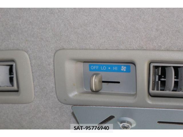 Toyota HIACE VAN 2004-11 8742567-15