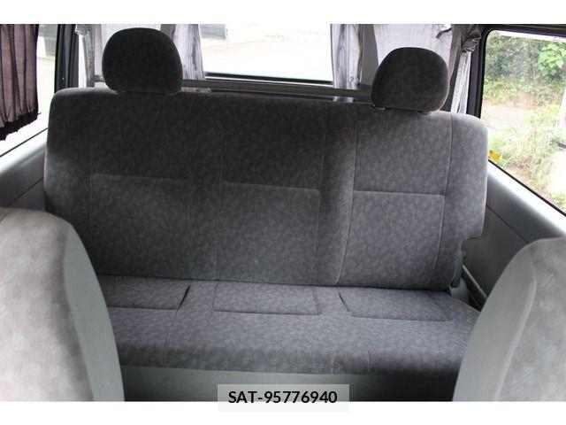 Toyota HIACE VAN 2004-11 8742567-5