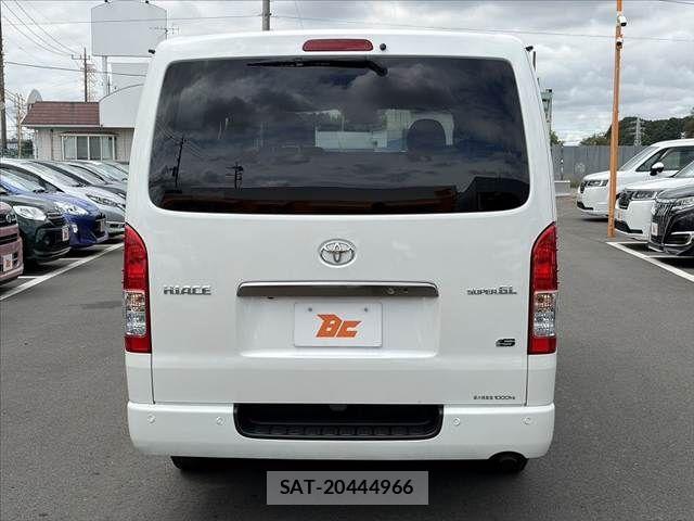 Toyota HIACE VAN 2026-01 8742533-13