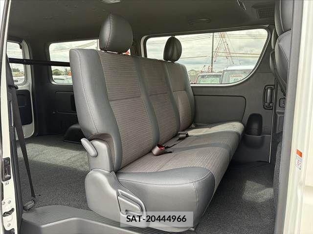Toyota HIACE VAN 2026-01 8742533-19
