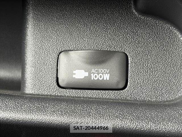 Toyota HIACE VAN 2026-01 8742533-29