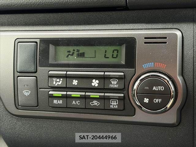 Toyota HIACE VAN 2026-01 8742533-3