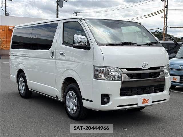 Toyota HIACE VAN 2026-01 8742533-7