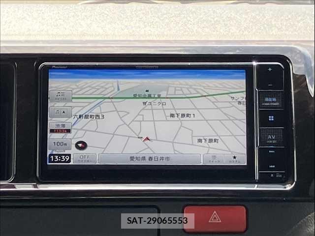 Toyota HIACE VAN 2024-06 8742540-11