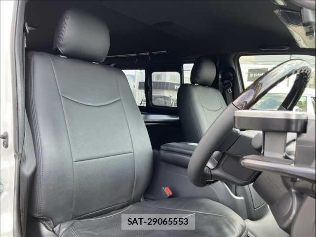 Toyota HIACE VAN 2024-06 8742540-13