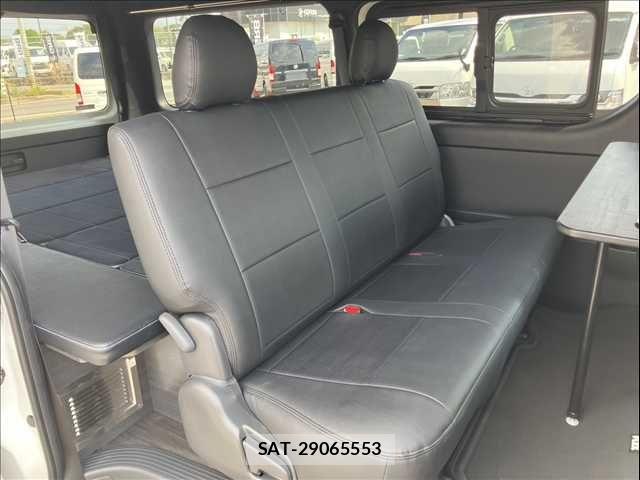 Toyota HIACE VAN 2024-06 8742540-14