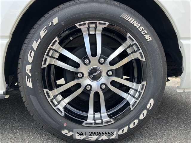 Toyota HIACE VAN 2024-06 8742540-20