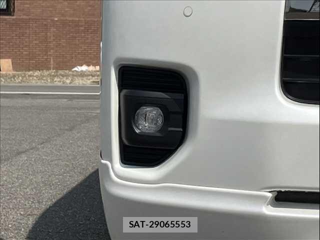 Toyota HIACE VAN 2024-06 8742540-24