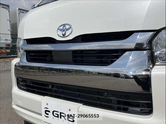 Toyota HIACE VAN 2024-06 8742540-26