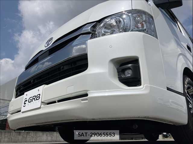 Toyota HIACE VAN 2024-06 8742540-29