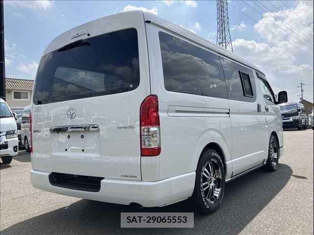 Toyota HIACE VAN 2024-06 8742540-6