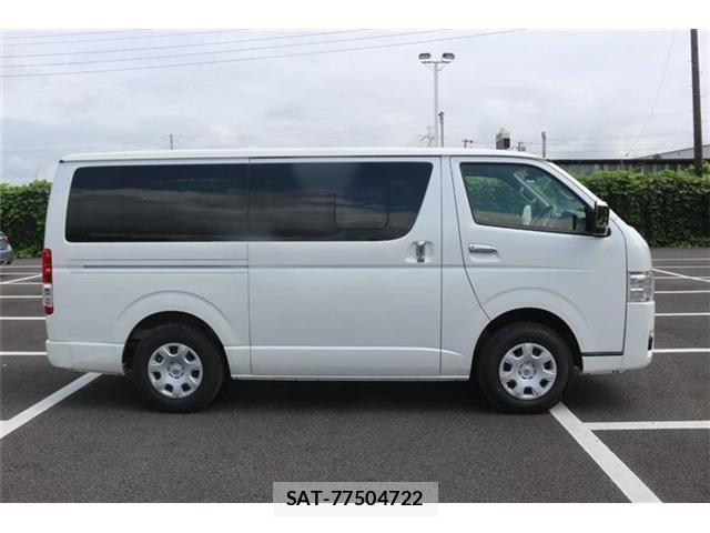 Toyota HIACE VAN 2022-10 8742554-13