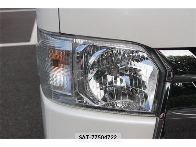 Toyota HIACE VAN 2022-10 8742554-23