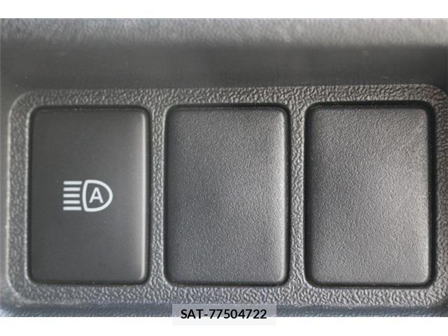 Toyota HIACE VAN 2022-10 8742554-4