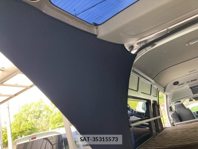 Toyota HIACE VAN 2023-10 8742526-12