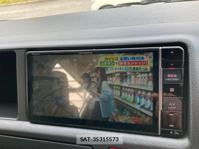 Toyota HIACE VAN 2023-10 8742526-19