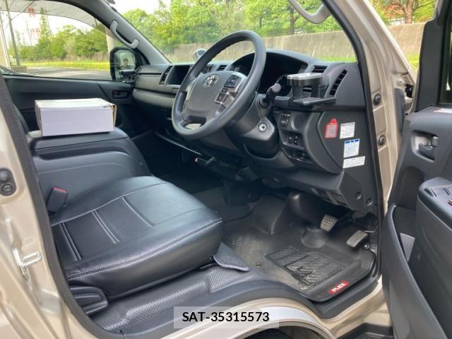 Toyota HIACE VAN 2023-10 8742526-7