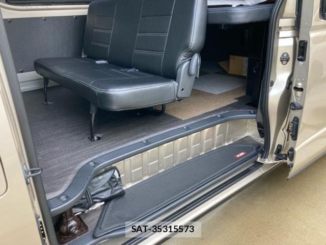 Toyota HIACE VAN 2023-10 8742526-8