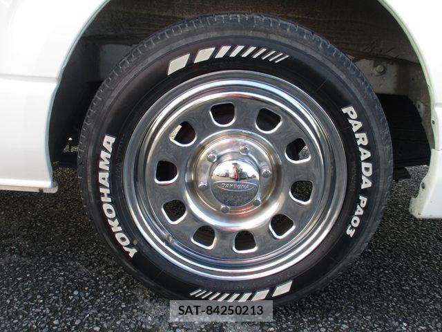 Toyota HIACE VAN 2024-06 8742542-9