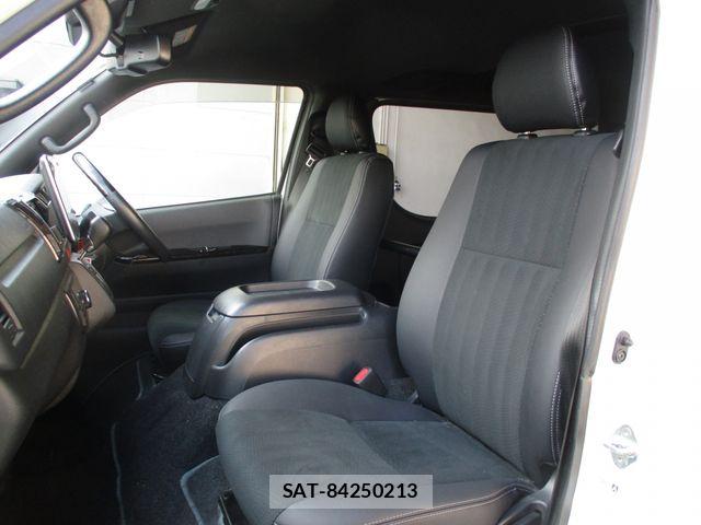 Toyota HIACE VAN 2024-06 8742542-10