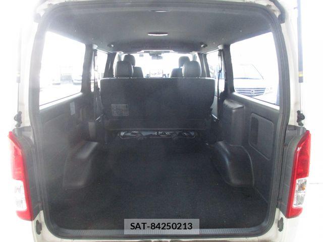 Toyota HIACE VAN 2024-06 8742542-12