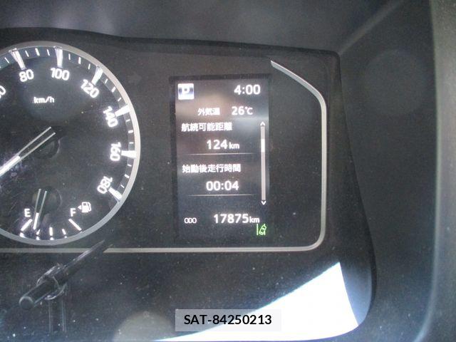 Toyota HIACE VAN 2024-06 8742542-16