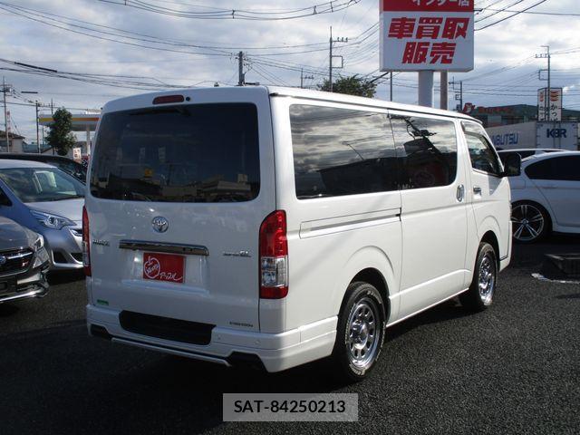 Toyota HIACE VAN 2024-06 8742542-2