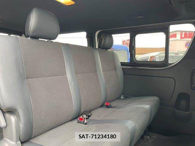 Toyota HIACE VAN 2021-08 8742556-13