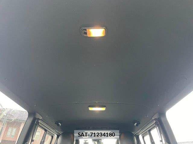 Toyota HIACE VAN 2021-08 8742556-15