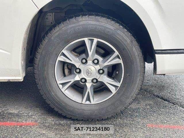 Toyota HIACE VAN 2021-08 8742556-19