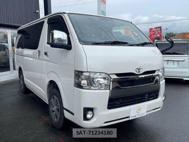 Toyota HIACE VAN 2021-08 8742556-21