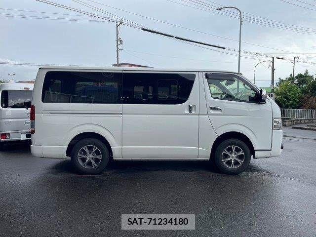 Toyota HIACE VAN 2021-08 8742556-22