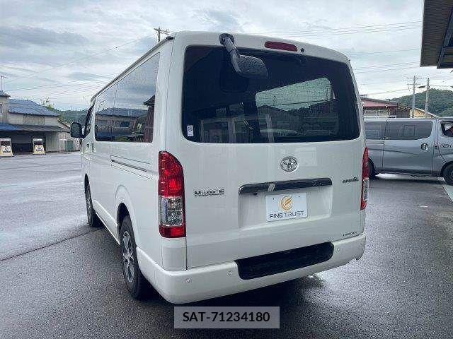Toyota HIACE VAN 2021-08 8742556-25