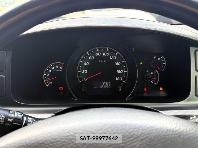 Toyota HIACE VAN 2013-03 8742565-12