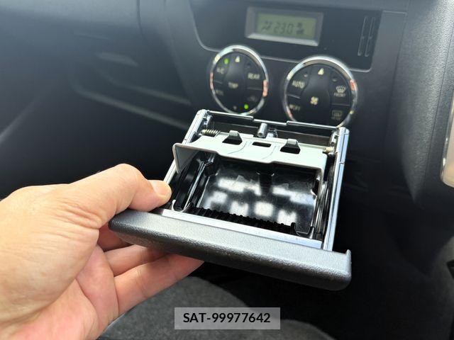 Toyota HIACE VAN 2013-03 8742565-16