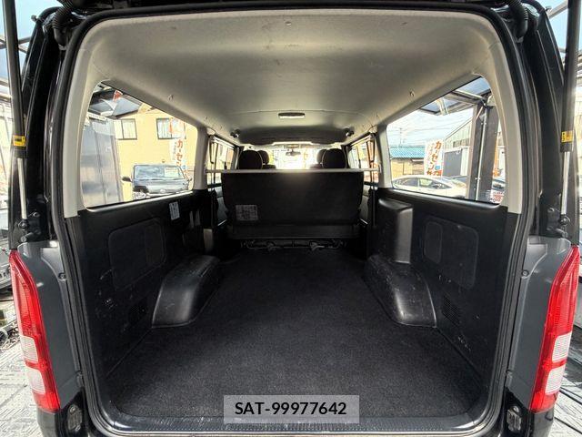 Toyota HIACE VAN 2013-03 8742565-23