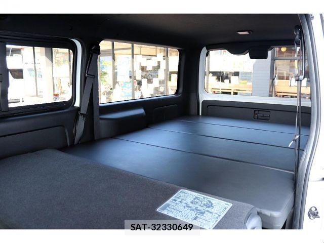 Toyota HIACE VAN 2024-01 8742525-3