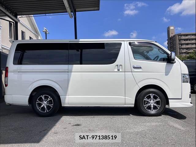 Toyota HIACE VAN 2024-03 8742544-12