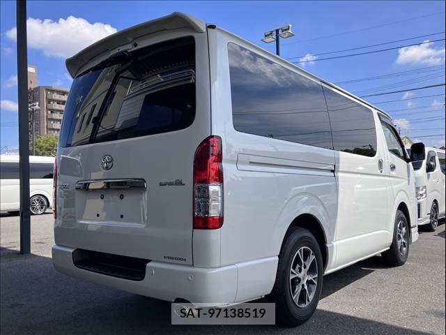 Toyota HIACE VAN 2024-03 8742544-14