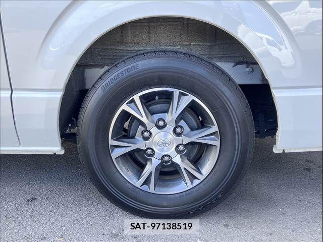 Toyota HIACE VAN 2024-03 8742544-20