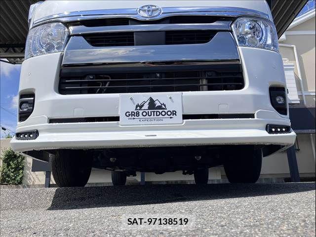 Toyota HIACE VAN 2024-03 8742544-24