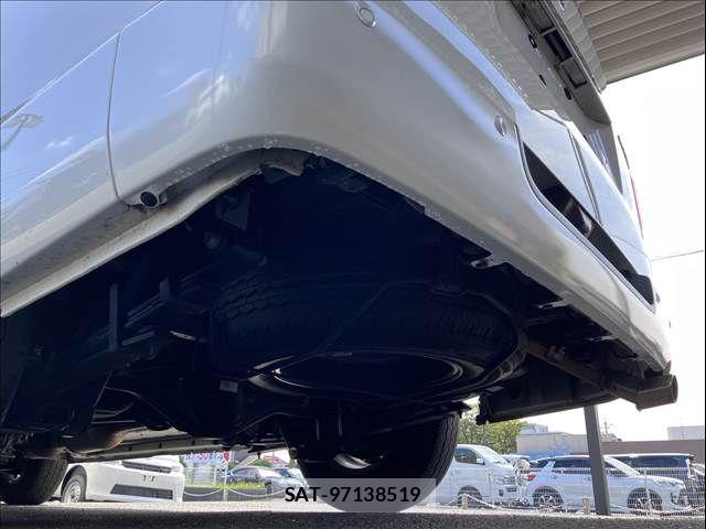 Toyota HIACE VAN 2024-03 8742544-25